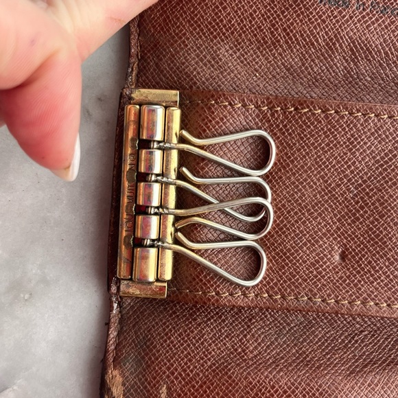 Louis Vuitton Monogram Brown Four Key Holder TH0096 - Picture 10 of 15